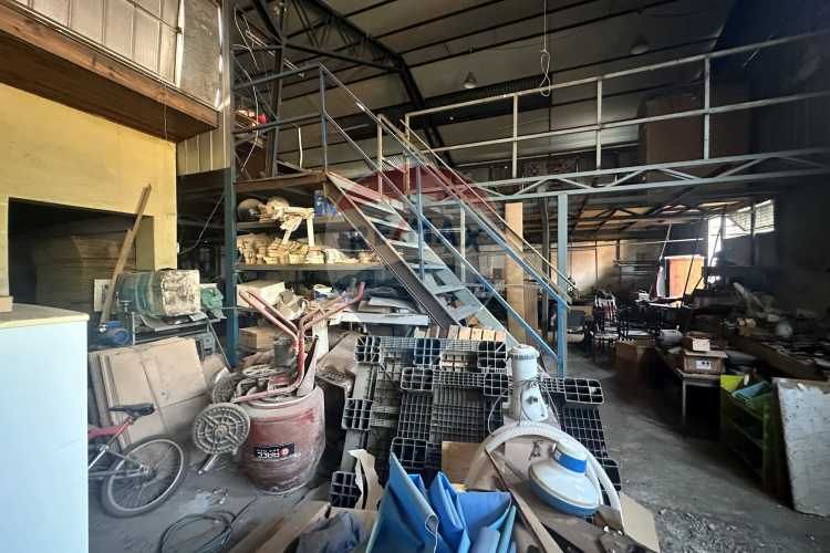 Propiedad uso mixto, gran terreno - rebajada