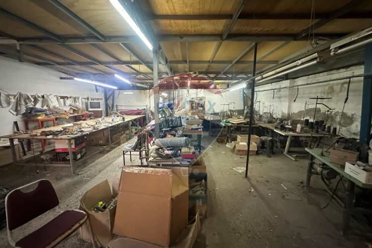 Propiedad uso mixto, gran terreno - rebajada