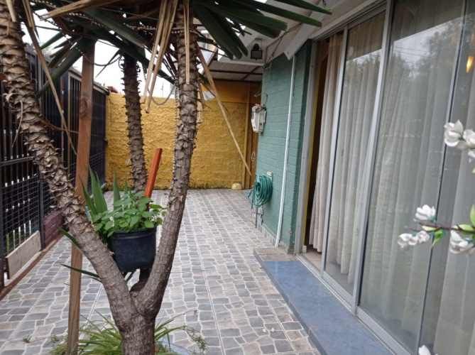 VENTA CASA LOMAS DE MIRASUR 4D+3B -Antu