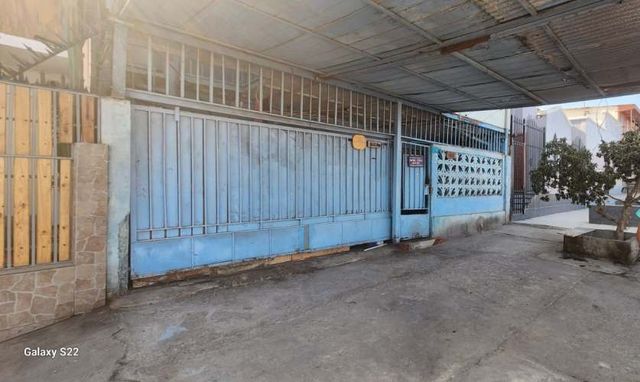 Se vende amplia casa ubicada en Avda. Luis Cruz Martínez sector norte de Antofagasta.