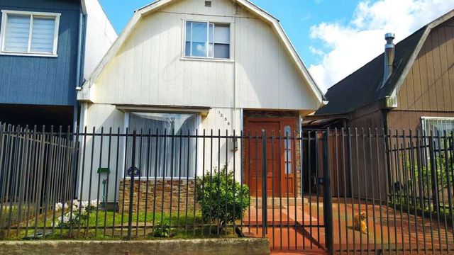 ¡¡Buena Casa Ampliada en Portal Osorno!!