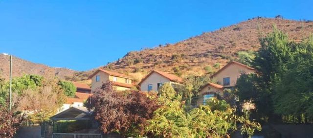 CASA CON AMPLIO TERRENO EN CIUDAD DE LOS VALLES