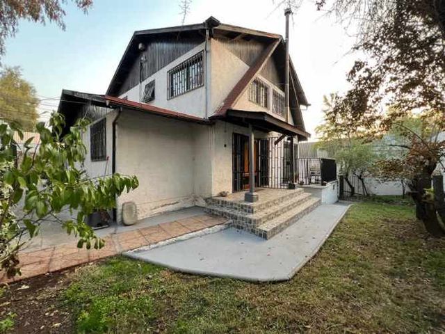 CASA Alvaro casanova con Avenida jose arrieta