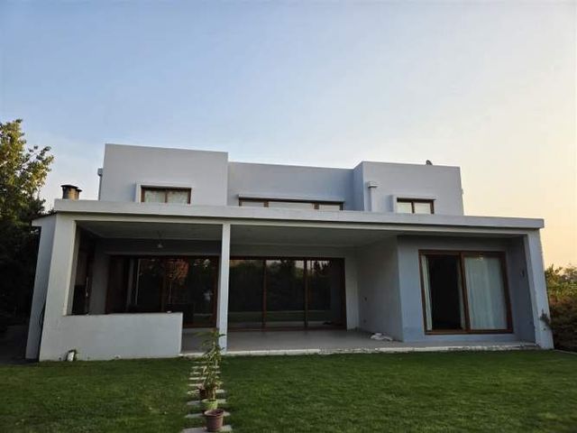 CASA Condominio Los Bosques de Piedra Roja