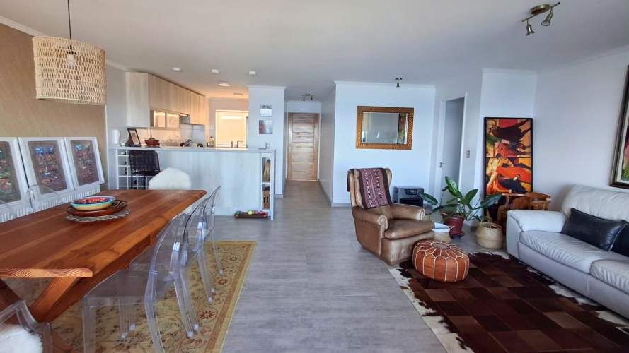 Hermoso y amplio departamento con gran vista. El Yeco