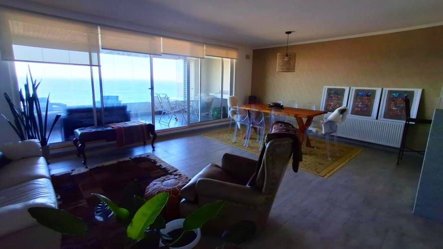 Hermoso y amplio departamento con gran vista. El Yeco