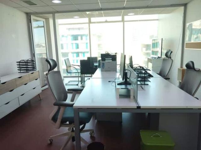 Oficina OFICINA AMOBLADA EN VENTA EN LAS CONDES