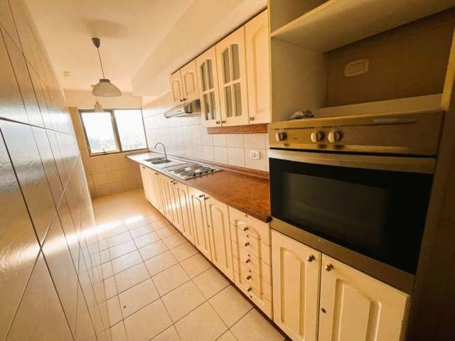 Vendo Depto Sector Avenida Alemania 2d+2b+1e+1b