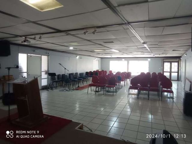 Vendo Terreno con Salón y Oficinas en Placilla, frente a Supermercado Unimarc