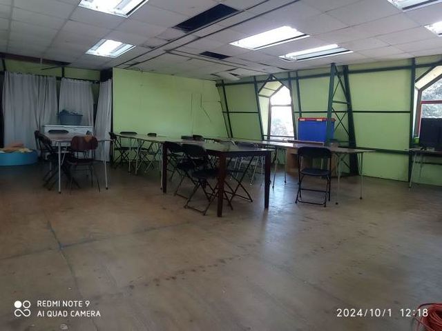 Vendo Terreno con Salón y Oficinas en Placilla, frente a Supermercado Unimarc