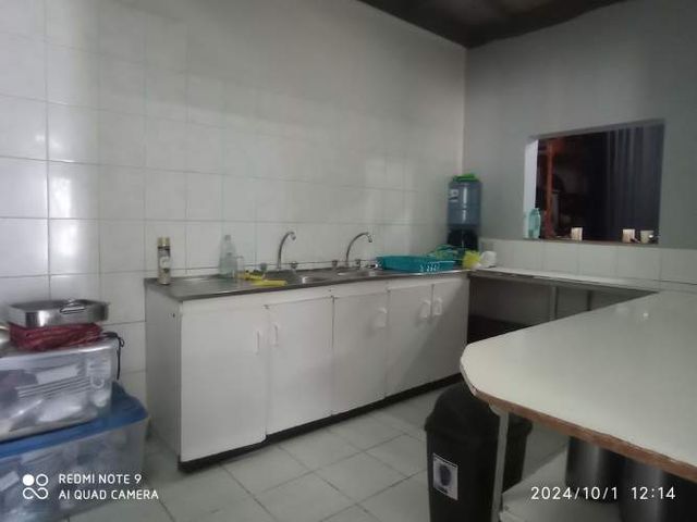 Vendo Terreno con Salón y Oficinas en Placilla, frente a Supermercado Unimarc