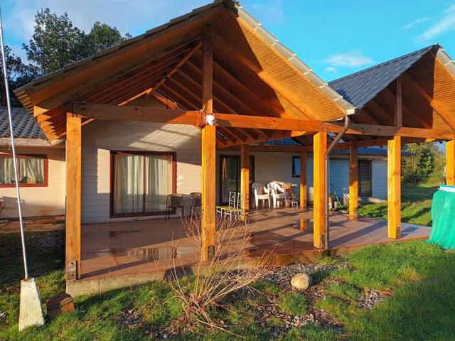 PARCELA sector purey al oriente de valdivia salida hacia los lagos