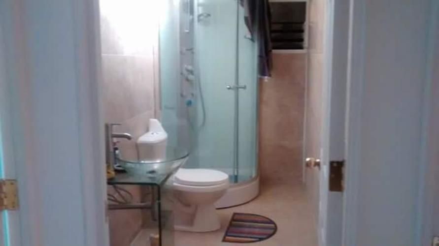 Comoda pieza,  1 pers. Comuna . Macul