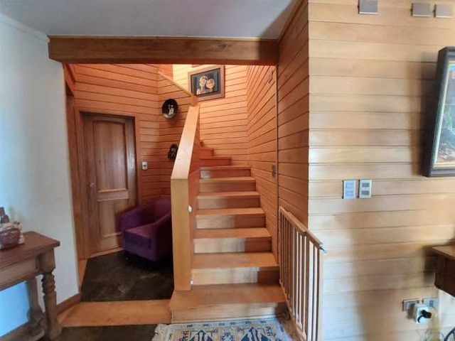 PARCELA Amplia casa con Quincho, Bodega y Cancha de Tenis - Lomas de Reloncaví