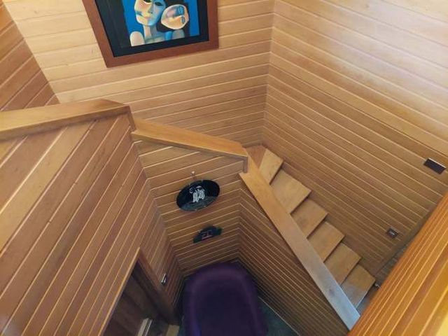 PARCELA Amplia casa con Quincho, Bodega y Cancha de Tenis - Lomas de Reloncaví