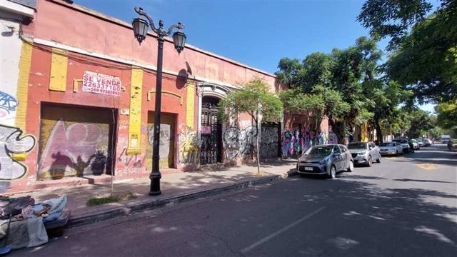 TERRENO CONSTRUCCION En Venta / Arriendo Propiedad Comercial a pasos de Estación Metro Cumming