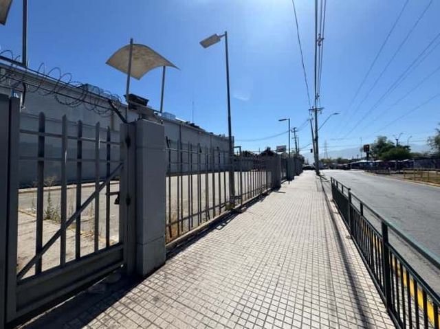 Sitio ARRIENDO TERRENO COMERCIAL. METRO SAN PABLO
