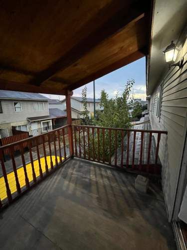 VENTA CASA ESQUINA FAMILIAR, VALLE GRANDE LAMPA