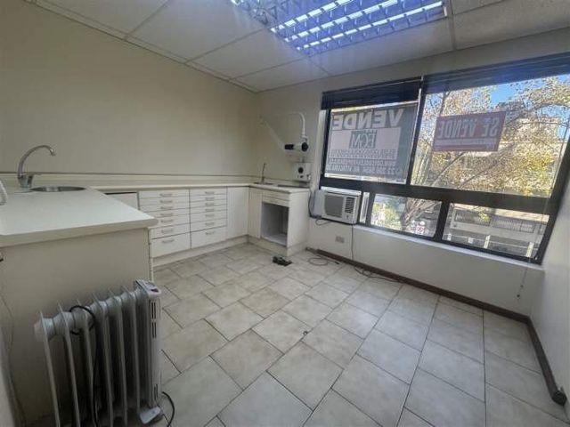 OFICINA Metro Tobalaba