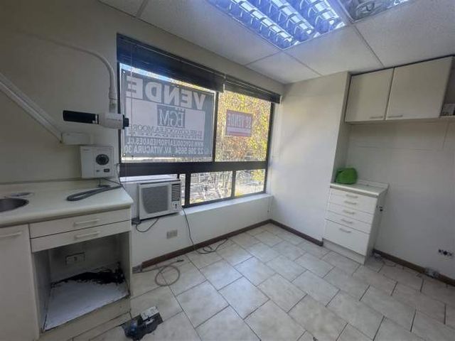 OFICINA Metro Tobalaba