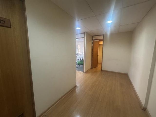 OFICINA Metro Tobalaba