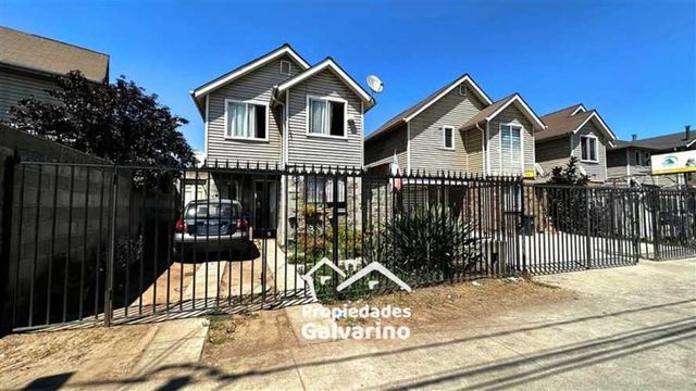 CASA Av Las Torres - Piedra Roja