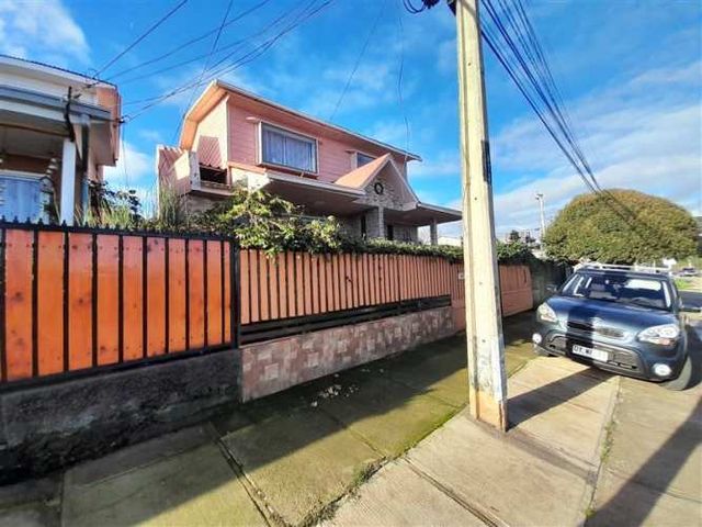 CASA entre domingo fernandez concha e Iquique