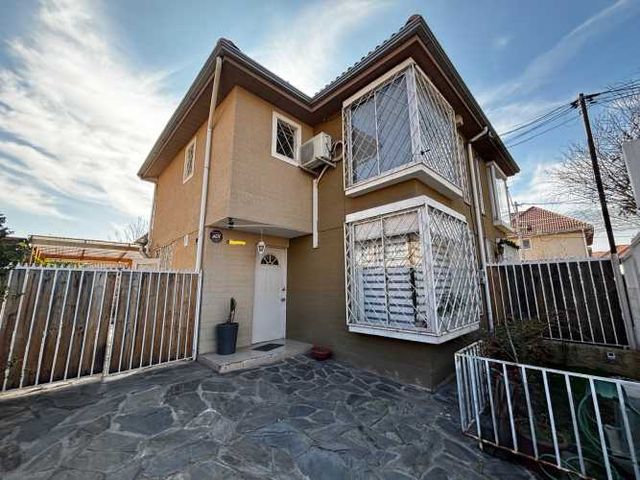 Se Vende Linda Casa En Microbarrio, Sector Portal del Valle San Carlos, Comuna de Puente Alto.