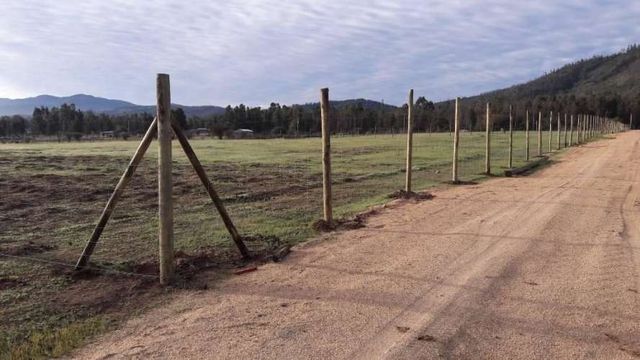 Linda parcela 5000m2 luz agua cercada rol plana