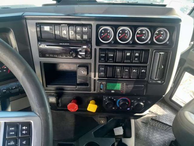 Tracto Camión  MACK AN64TX  año 2021