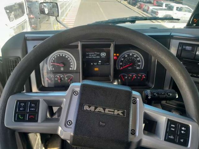 Tracto Camión  MACK AN64TX  año 2021