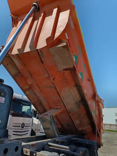 Camión Usado Tolva Mercedes Benz ACTROS 4144 K