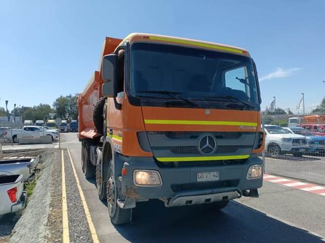Camión Usado Tolva Mercedes Benz ACTROS 4144 K