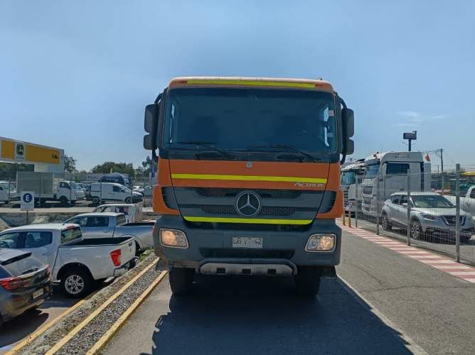 Camión Usado Tolva Mercedes Benz ACTROS 4144 K