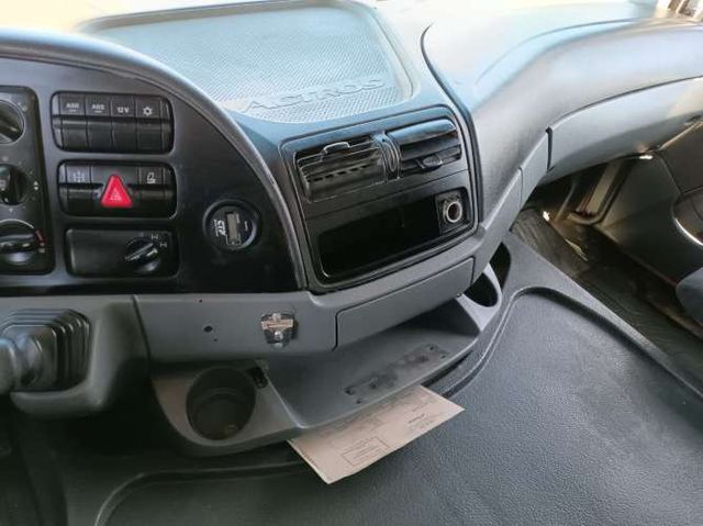 Camión Usado Tolva Mercedes Benz ACTROS 4144 K