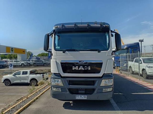 MAN TGS  | Camión Cisterna MAN 8x4 con eje adicional