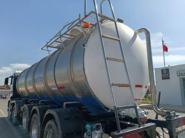 MAN TGS  | Camión Cisterna MAN 8x4 con eje adicional