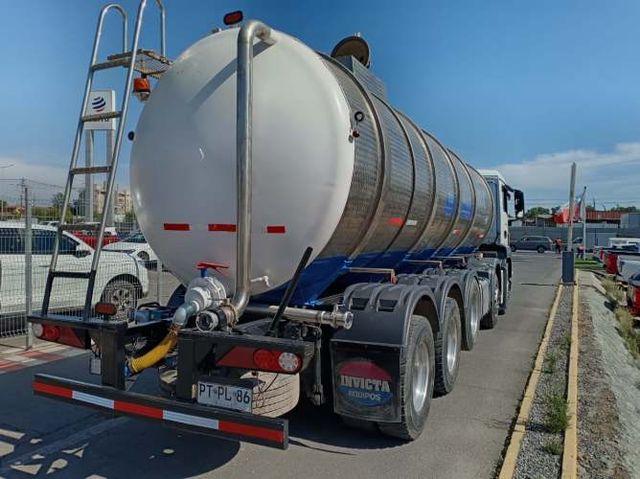 MAN TGS  | Camión Cisterna MAN 8x4 con eje adicional