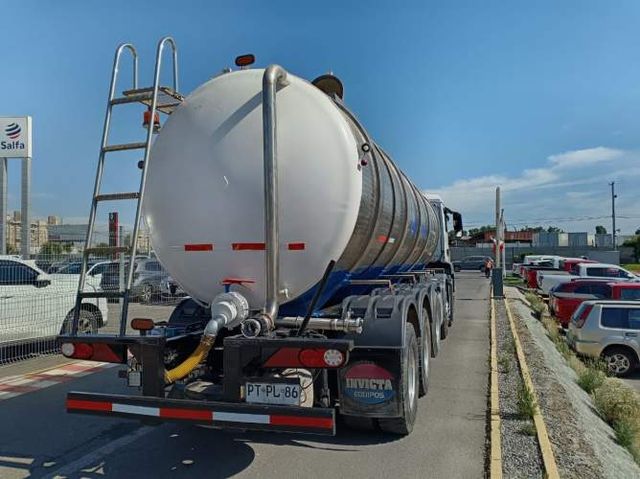 MAN TGS  | Camión Cisterna MAN 8x4 con eje adicional