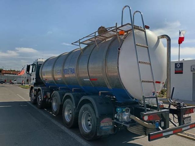 MAN TGS  | Camión Cisterna MAN 8x4 con eje adicional