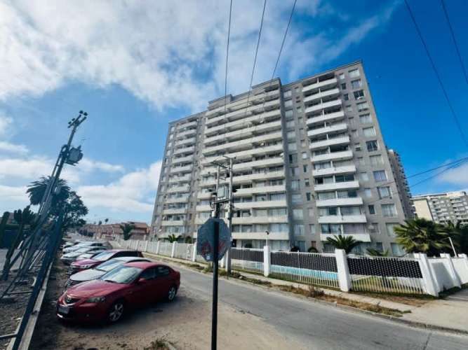 Moderno y luminoso departamento en Condominio Puerto Bahía