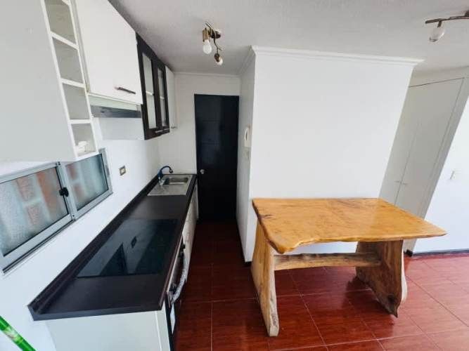 Moderno y luminoso departamento en Condominio Puerto Bahía