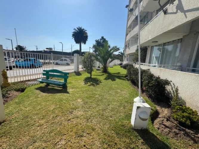 Moderno y luminoso departamento en Condominio Puerto Bahía