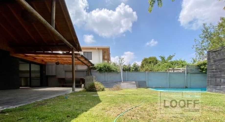 LOOFF PROP CASA LAS CONDES ESTORIL