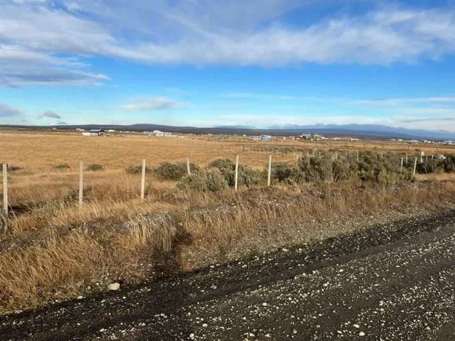 PARCELA A ORILLAS DE LA RUTA Y-530 ATRÁS DEL AEROPUERTO