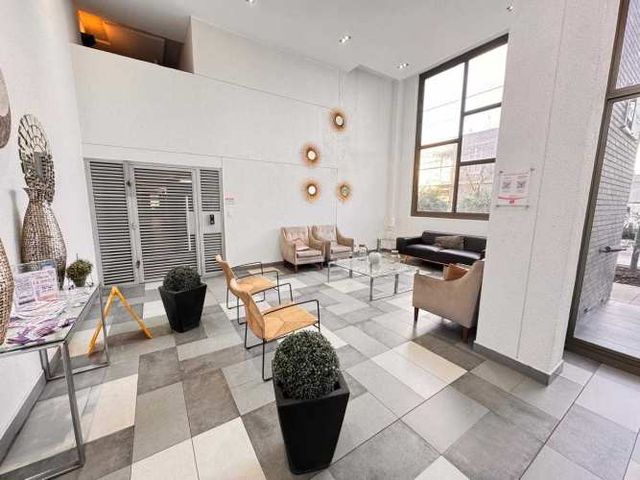 Venta 2 D +2 B + 1Estacionamiento +2Bodegas (99875)