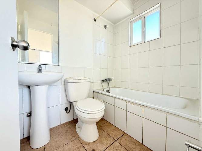 C. Obispo Manuel Uma [3426-1]