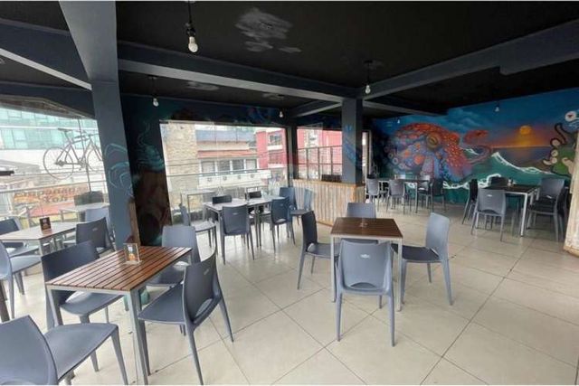 Edificio comercial de lujo en el centro de reñaca