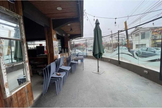 Edificio comercial de lujo en el centro de reñaca