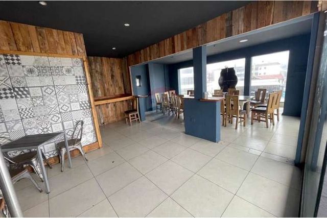 Edificio comercial de lujo en el centro de reñaca